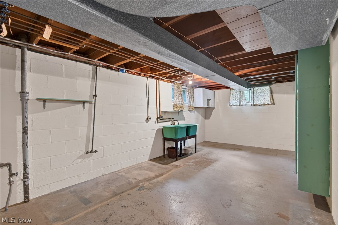 5715 Skyline Drive Property Photo 36