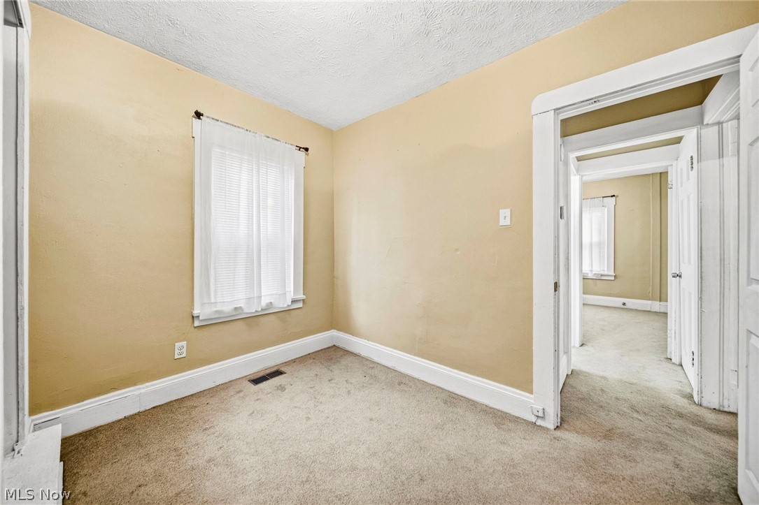 259 E 324th Street Property Photo 21
