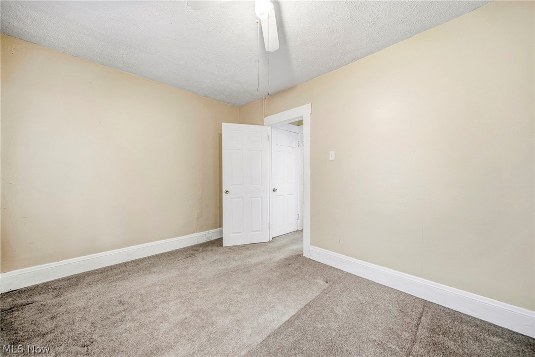 259 E 324th Street Property Photo 24