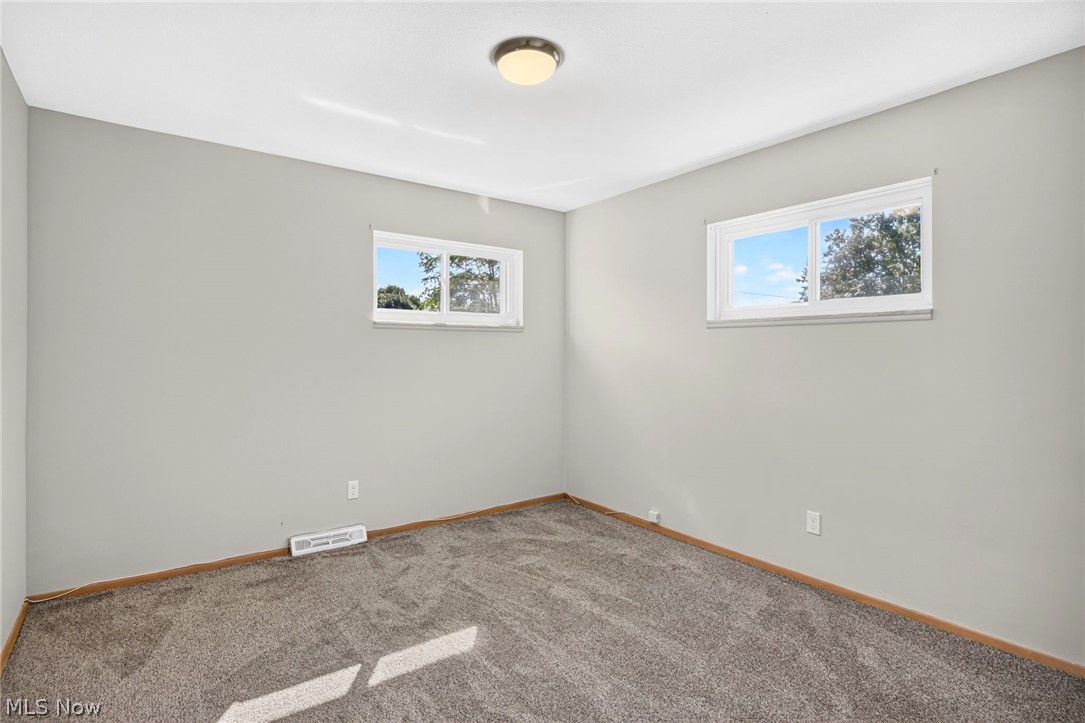938 E 216th Street Property Photo 11