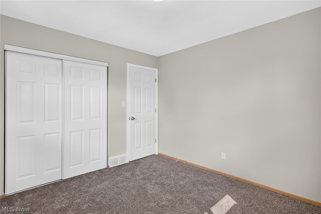 938 E 216th Street Property Photo 12
