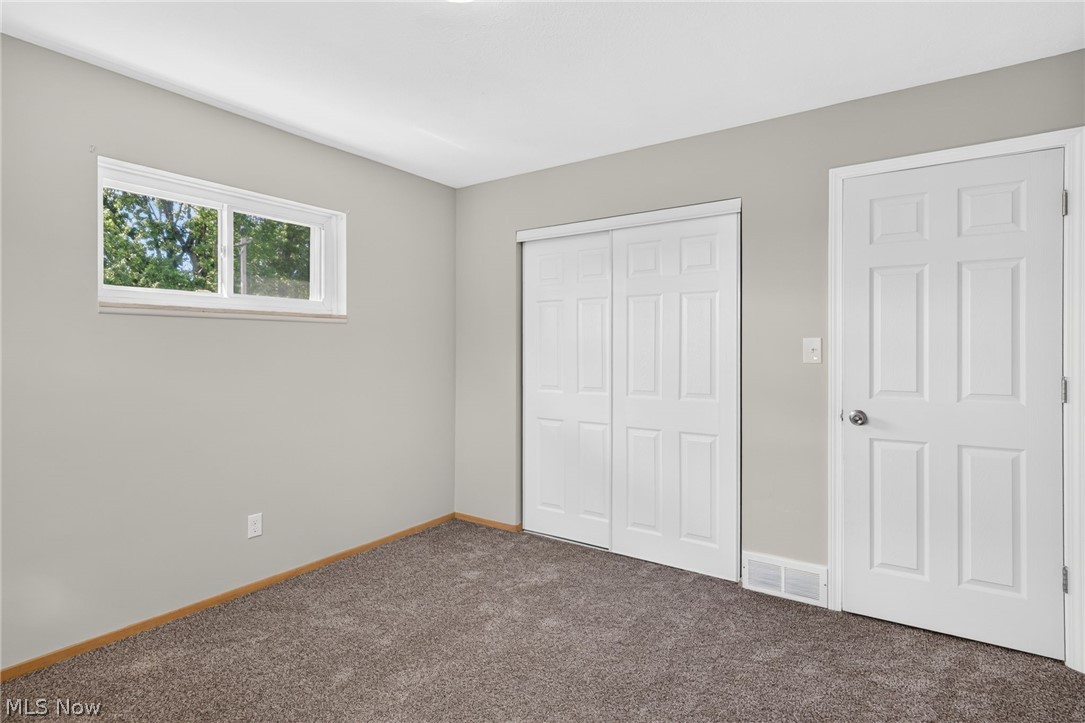 938 E 216th Street Property Photo 13