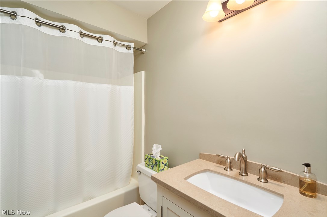910 Wellsley Lane Property Photo 10