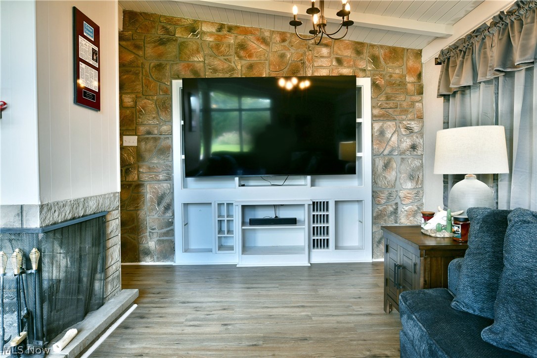 837 Pinecrest Road Property Photo 9
