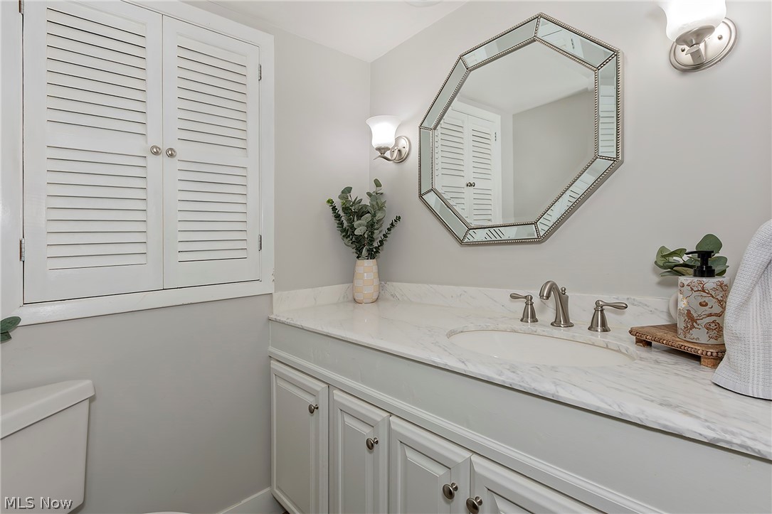 694 Simich Drive Property Photo 22