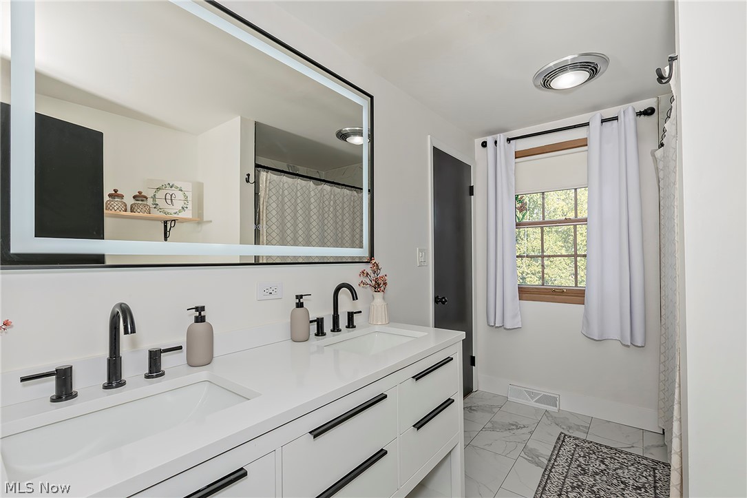 694 Simich Drive Property Photo 32