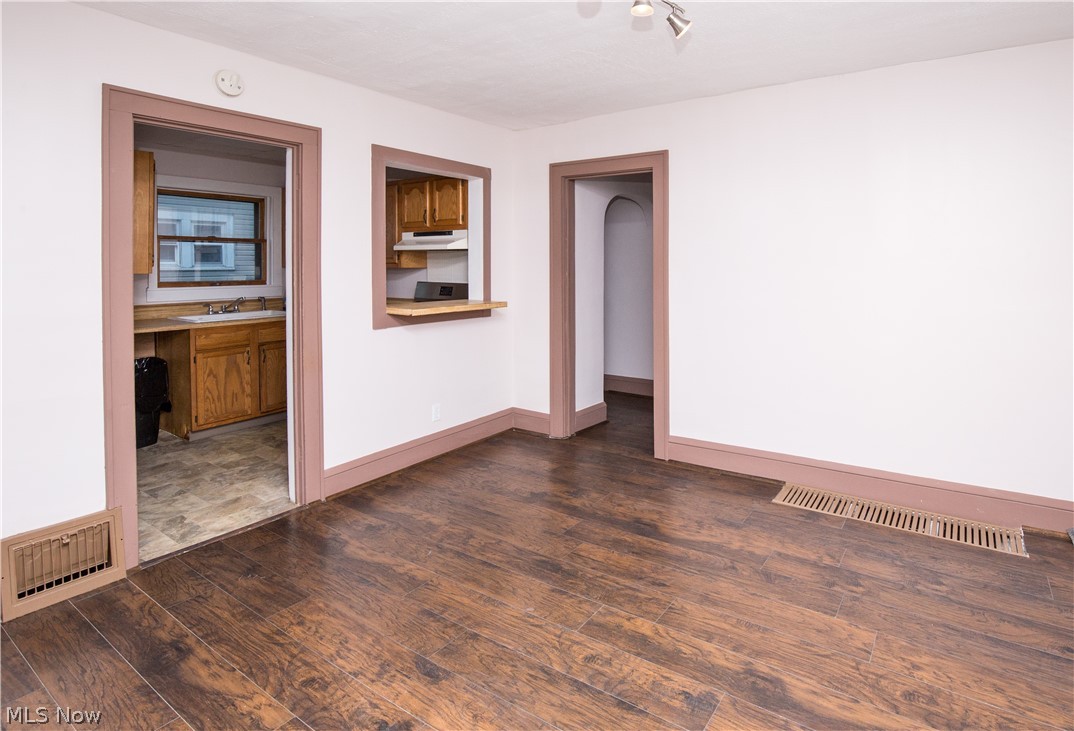 1310 Brandon Avenue Property Photo 5