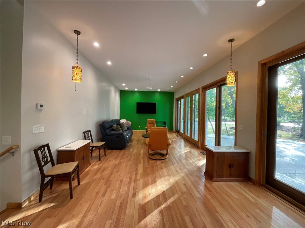 5249432 Property Photo 3