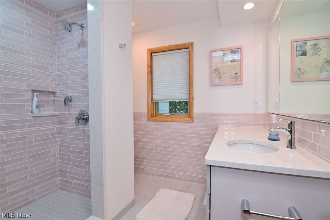 5249432 Property Photo 11