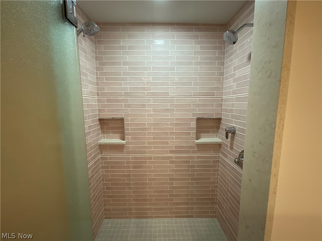 5249432 Property Photo 24