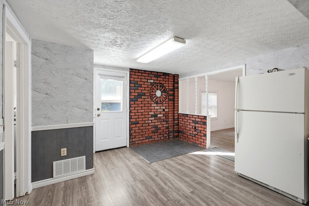 2456 Delaware Avenue Property Photo 10
