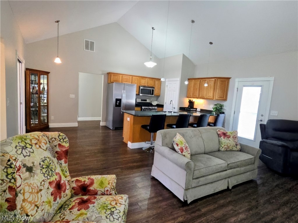 3235 Elizabeth Drive Property Photo 5