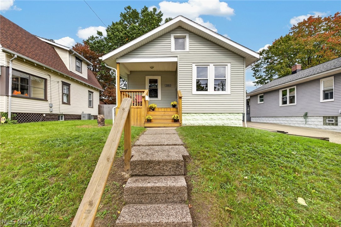 1891 Ford Avenue Property Photo 5