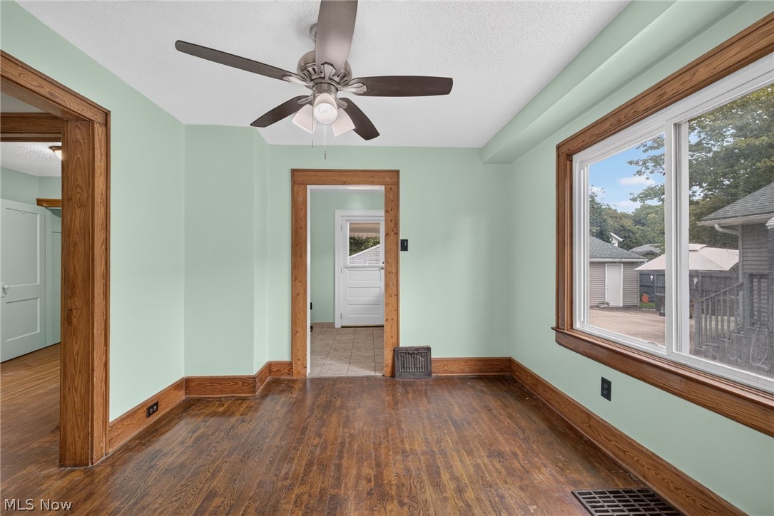 1891 Ford Avenue Property Photo 15
