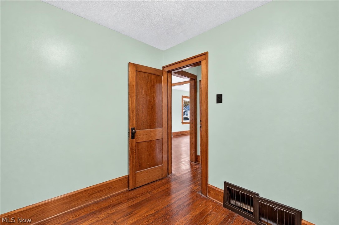 1891 Ford Avenue Property Photo 22