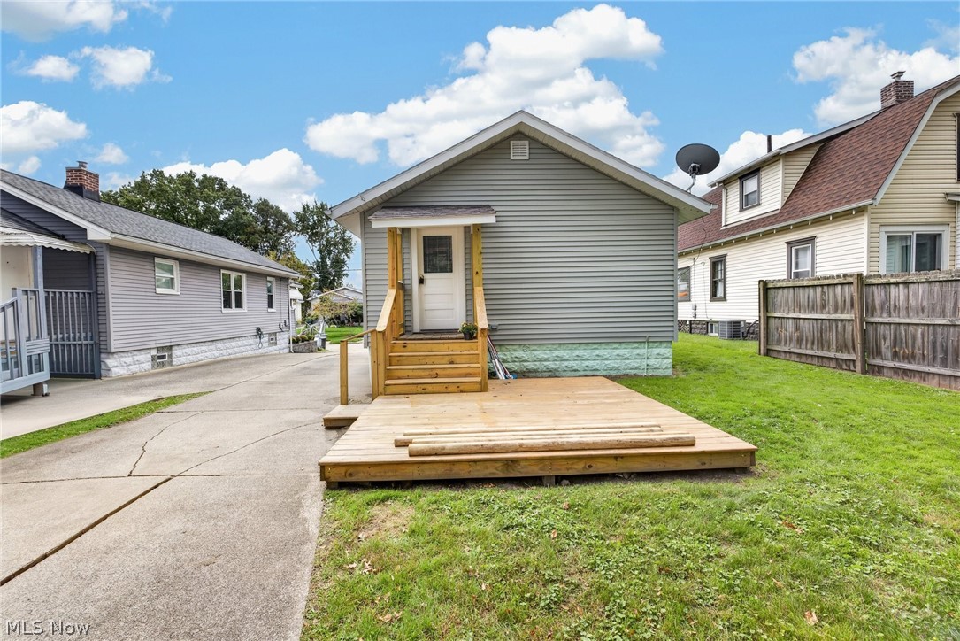 1891 Ford Avenue Property Photo 31