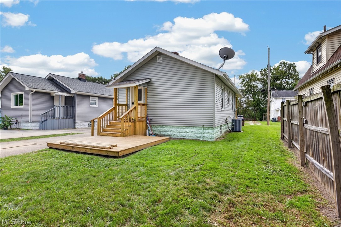 1891 Ford Avenue Property Photo 32