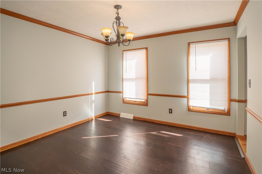 498 Herbert Road Property Photo 10