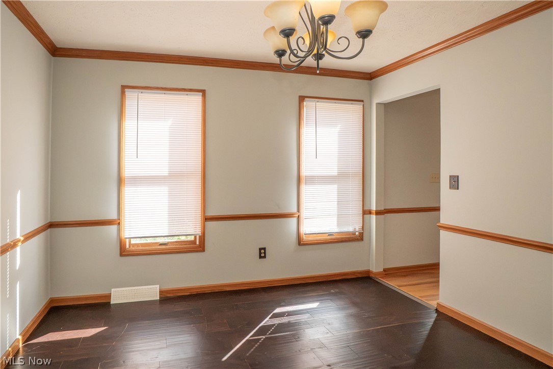 498 Herbert Road Property Photo 11