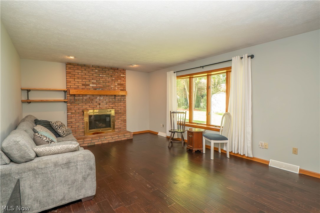 498 Herbert Road Property Photo 20