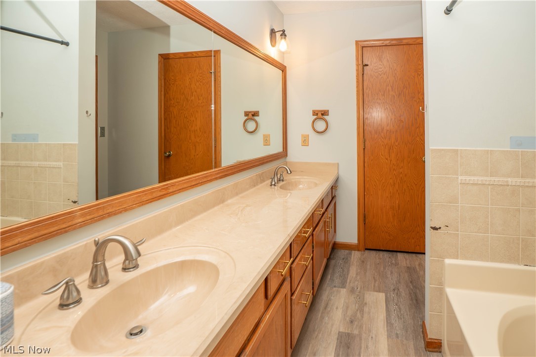 498 Herbert Road Property Photo 31