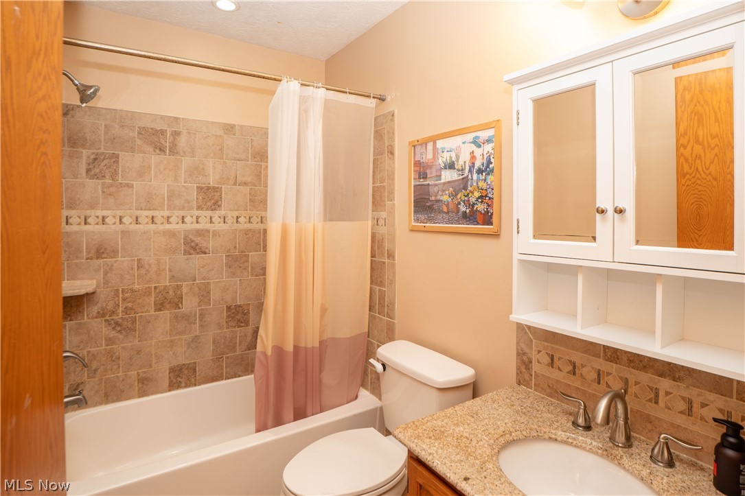 498 Herbert Road Property Photo 41