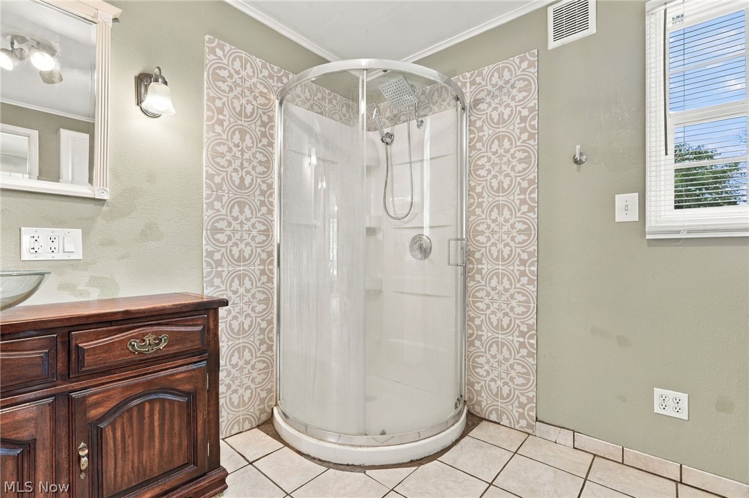 49 W 8th Street Property Photo 18