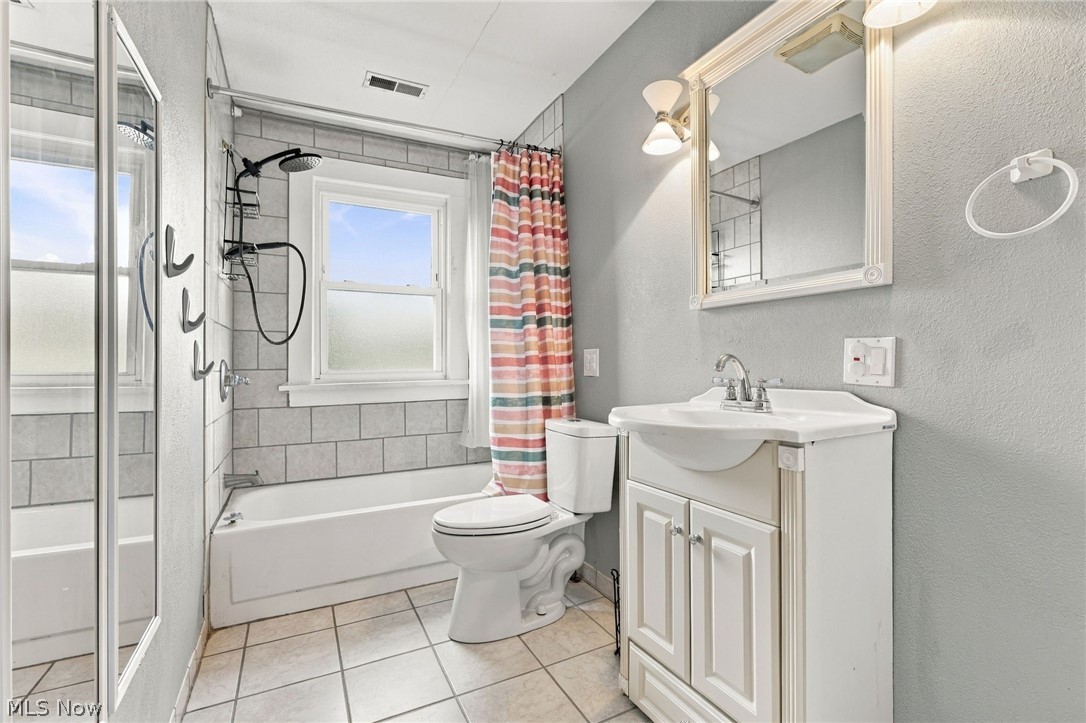 49 W 8th Street Property Photo 24