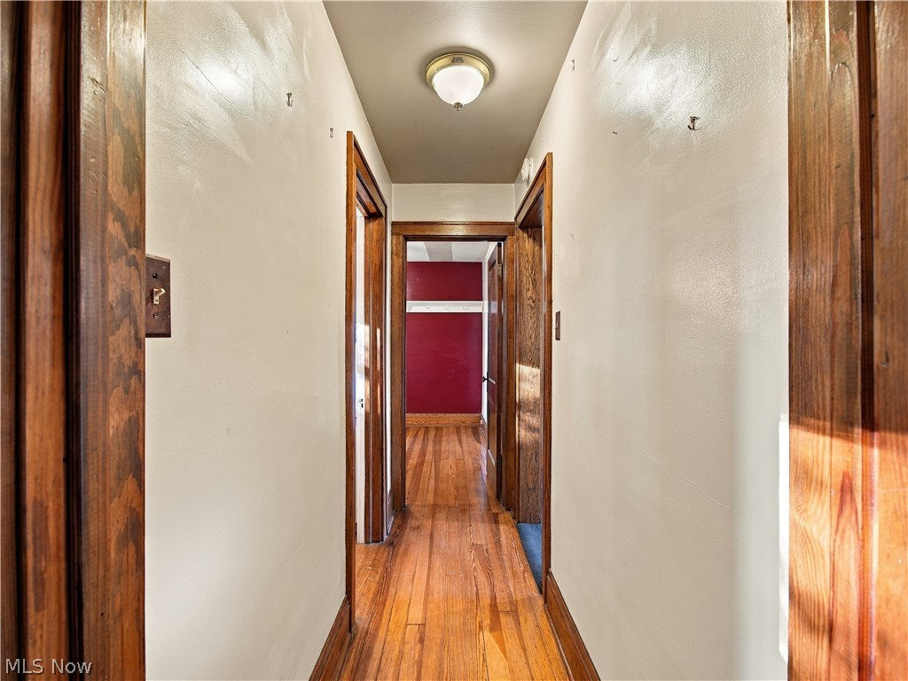 979 Iona Avenue Property Photo 19