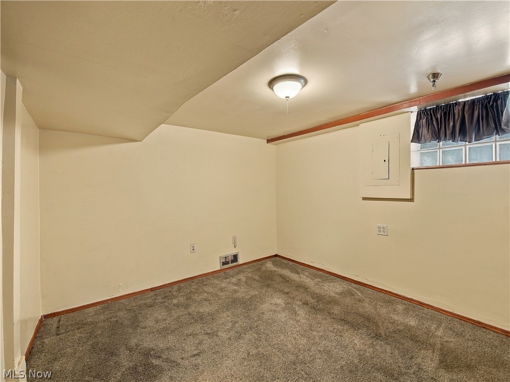 979 Iona Avenue Property Photo 31
