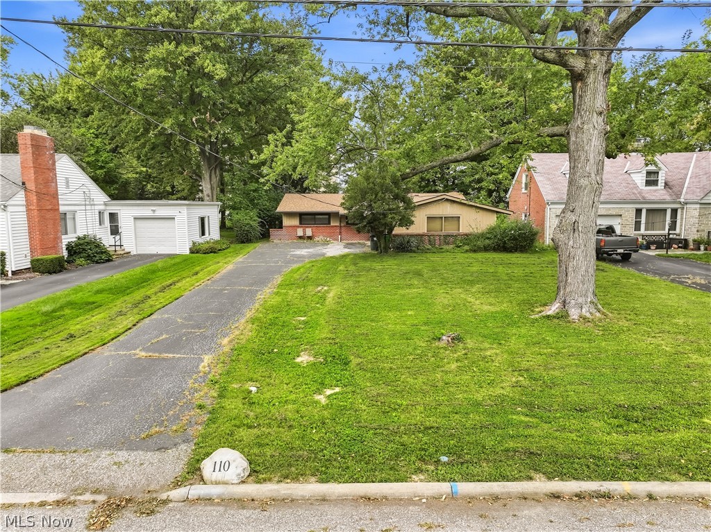 110 E 252nd Street Property Photo 4