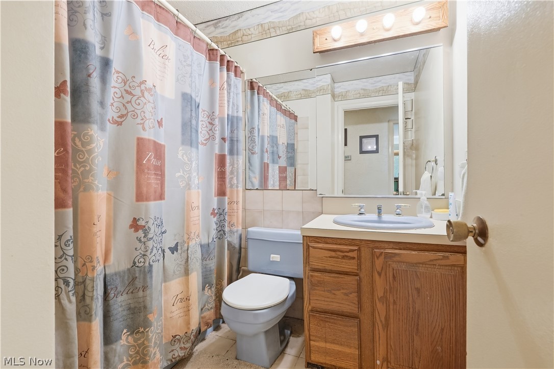 110 E 252nd Street Property Photo 28