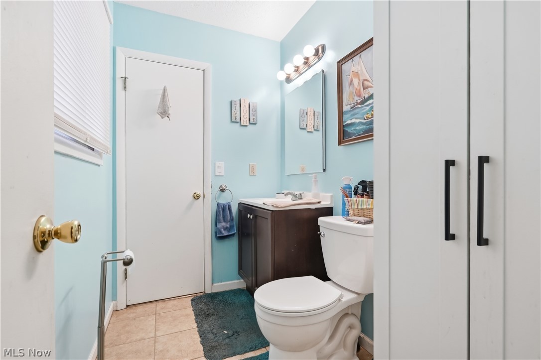 110 E 252nd Street Property Photo 31