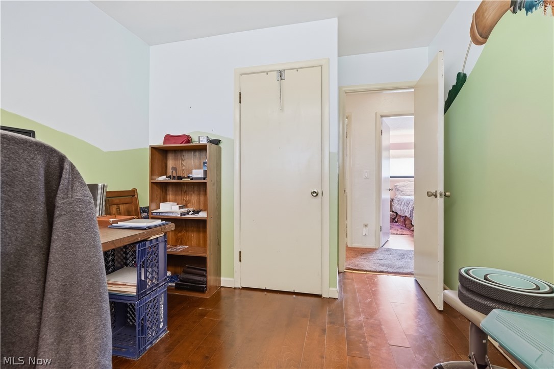 110 E 252nd Street Property Photo 33