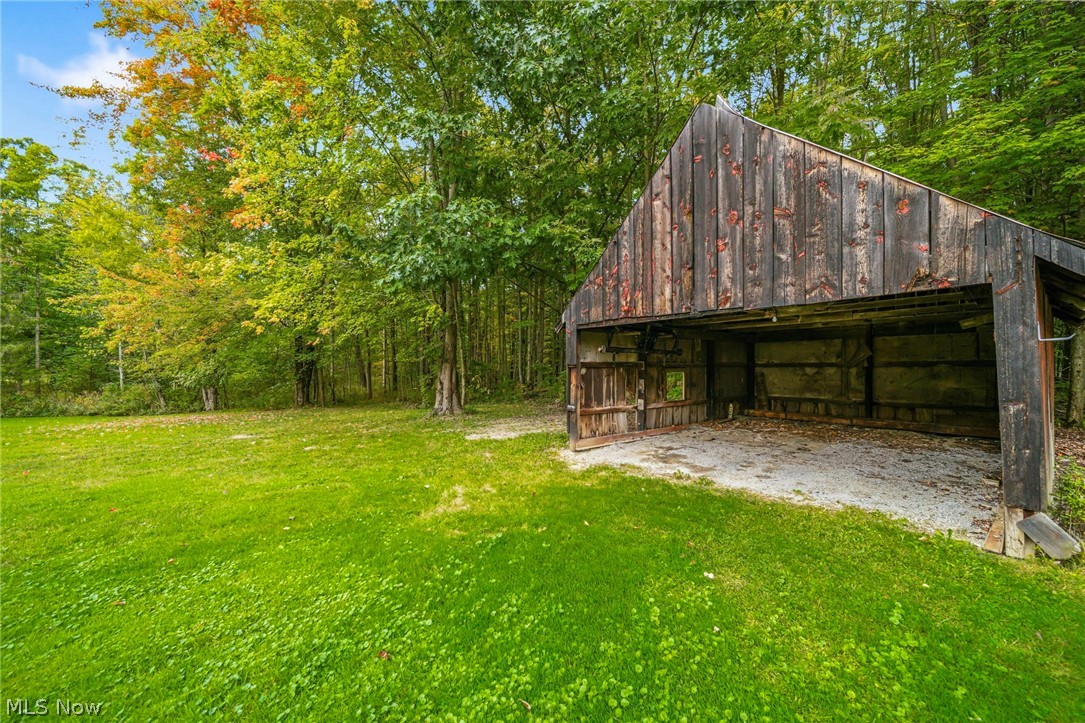 2009 Clay Road Property Photo 6