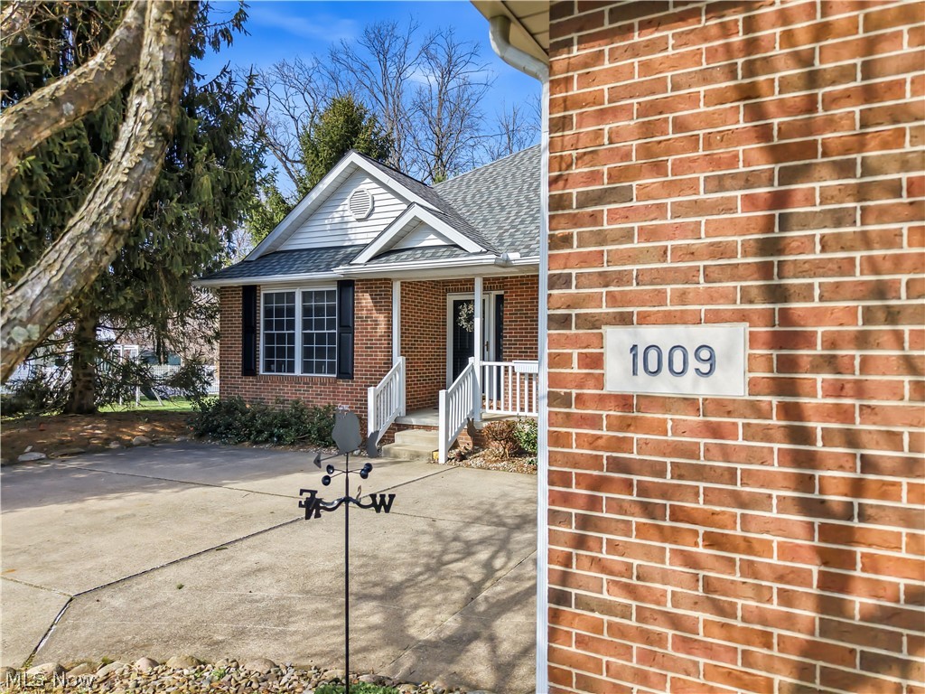 1009 E Reno Drive Property Photo 6