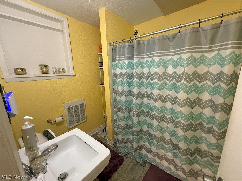 140 School Street Property Photo 9
