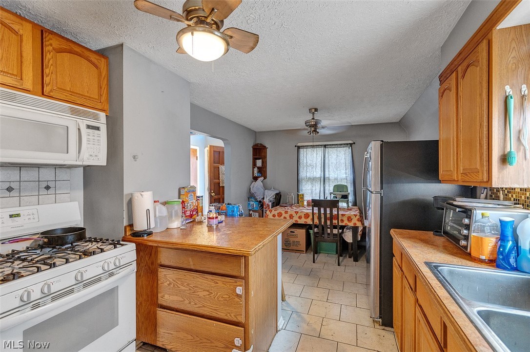 4427 Albertly Avenue Property Photo 8