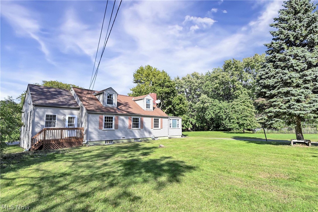 9327 Lake Shore Boulevard Property Photo 1