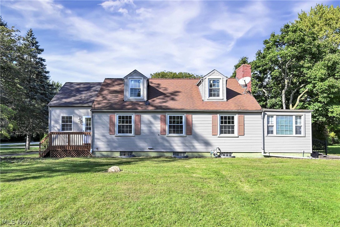 9327 Lake Shore Boulevard Property Photo 2