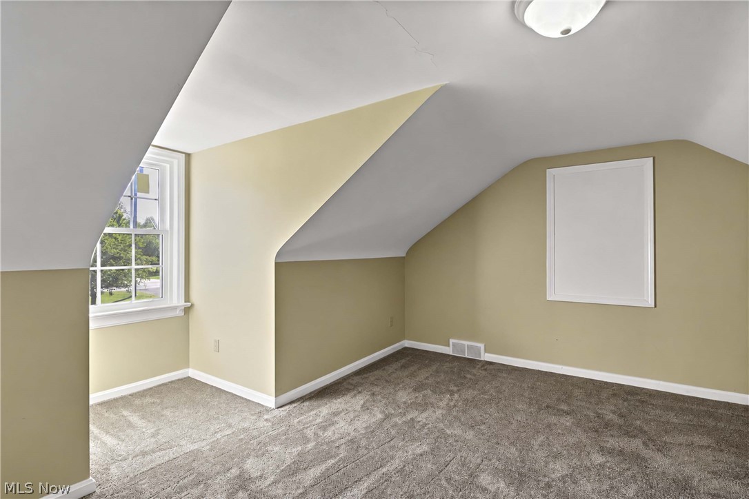 9327 Lake Shore Boulevard Property Photo 38