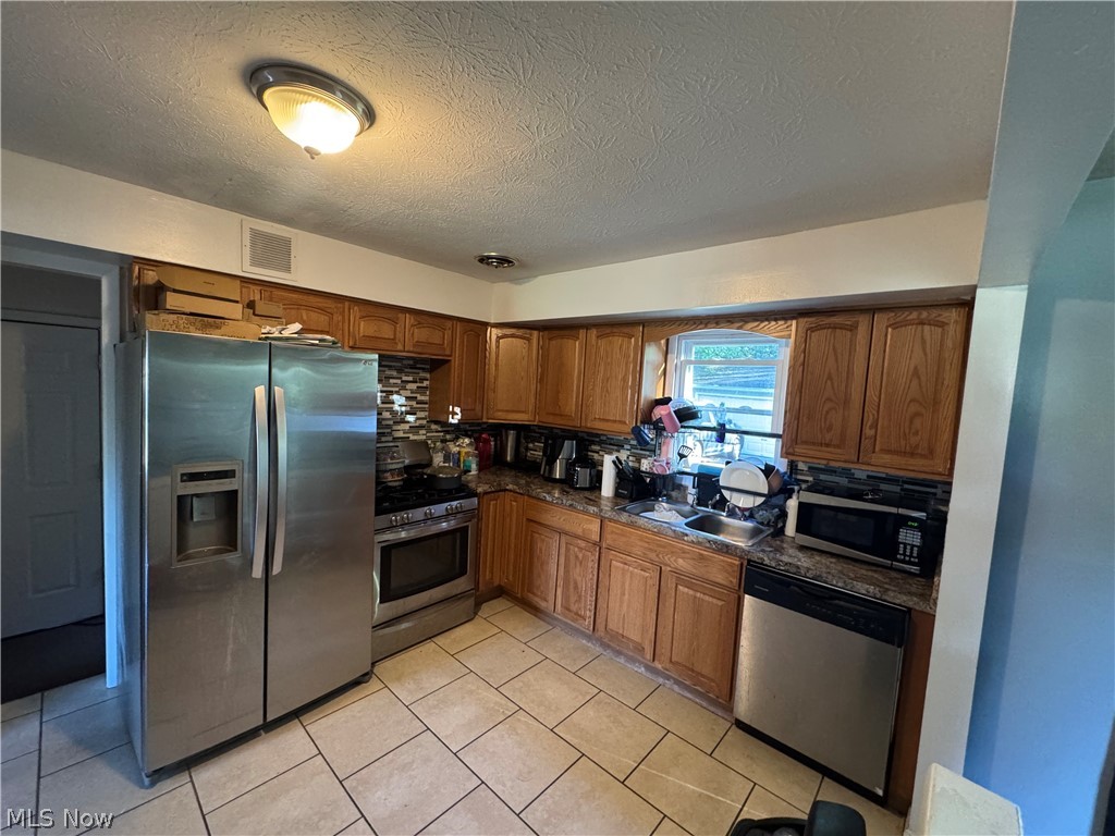 20704 Gardenview Drive Property Photo 6