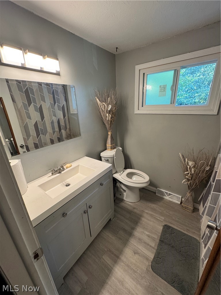 20704 Gardenview Drive Property Photo 9