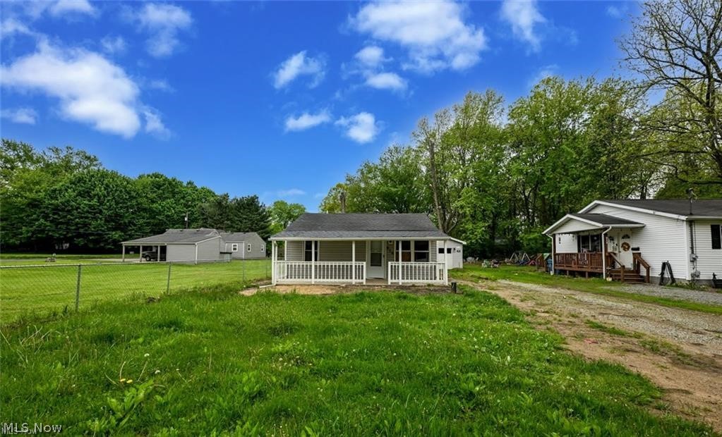 916 Abington Road Property Photo 1