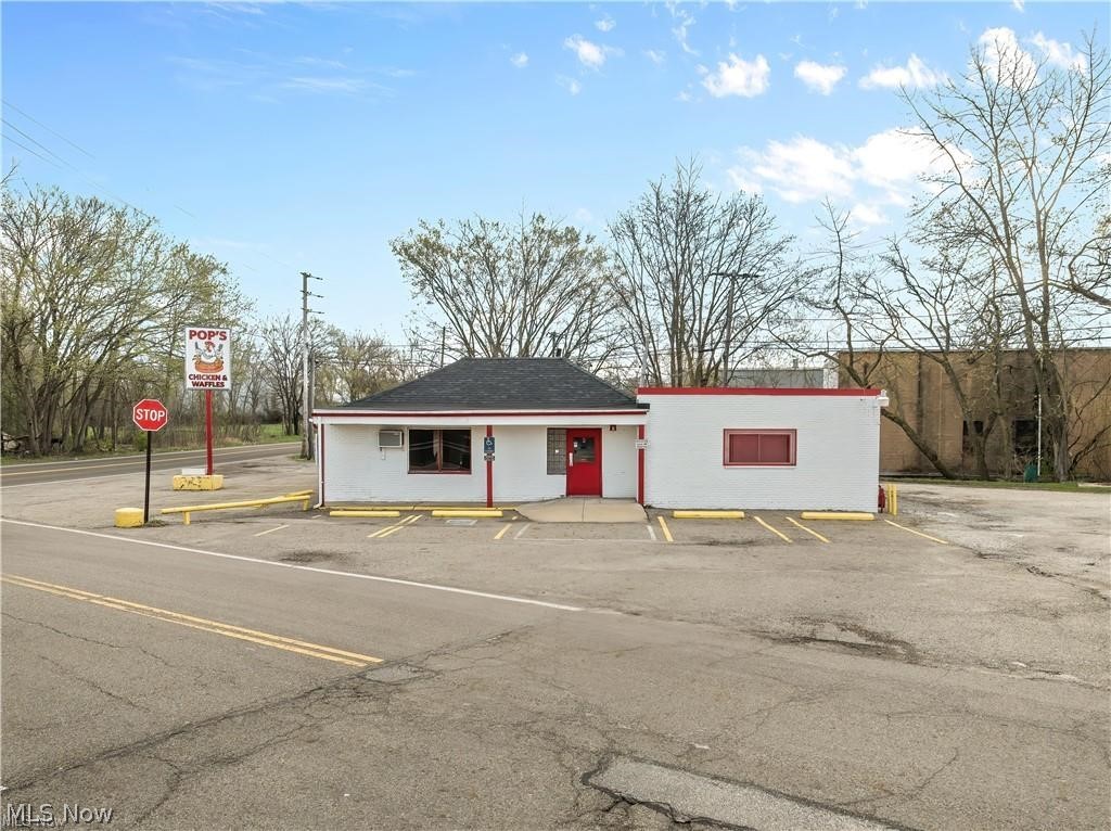 1494 Waterloo Road Property Photo 3