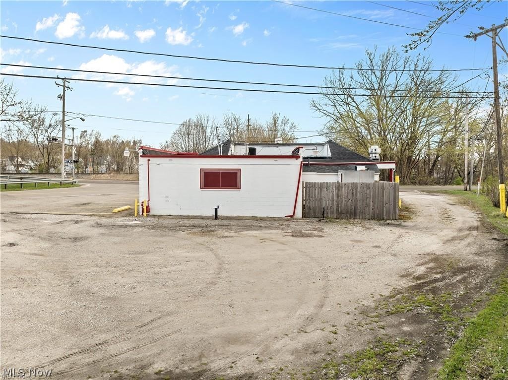 1494 Waterloo Road Property Photo 5