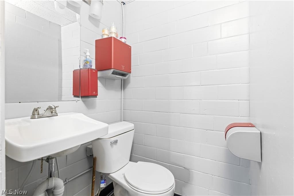 1494 Waterloo Road Property Photo 14