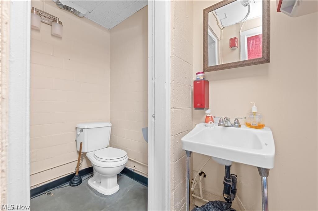 1494 Waterloo Road Property Photo 19