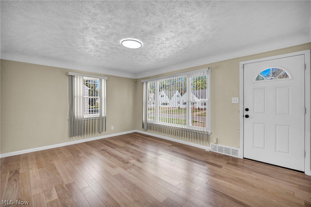 24940 Devoe Avenue Property Photo 2