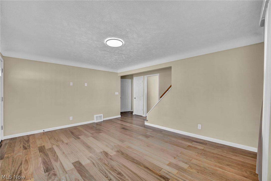 24940 Devoe Avenue Property Photo 3